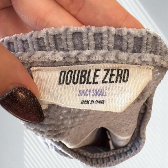 Double Zero Gray Striped Sweater - Picture 4 of 5